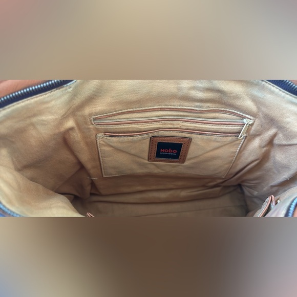 Hobo International leather bag - Picture 7 of 8